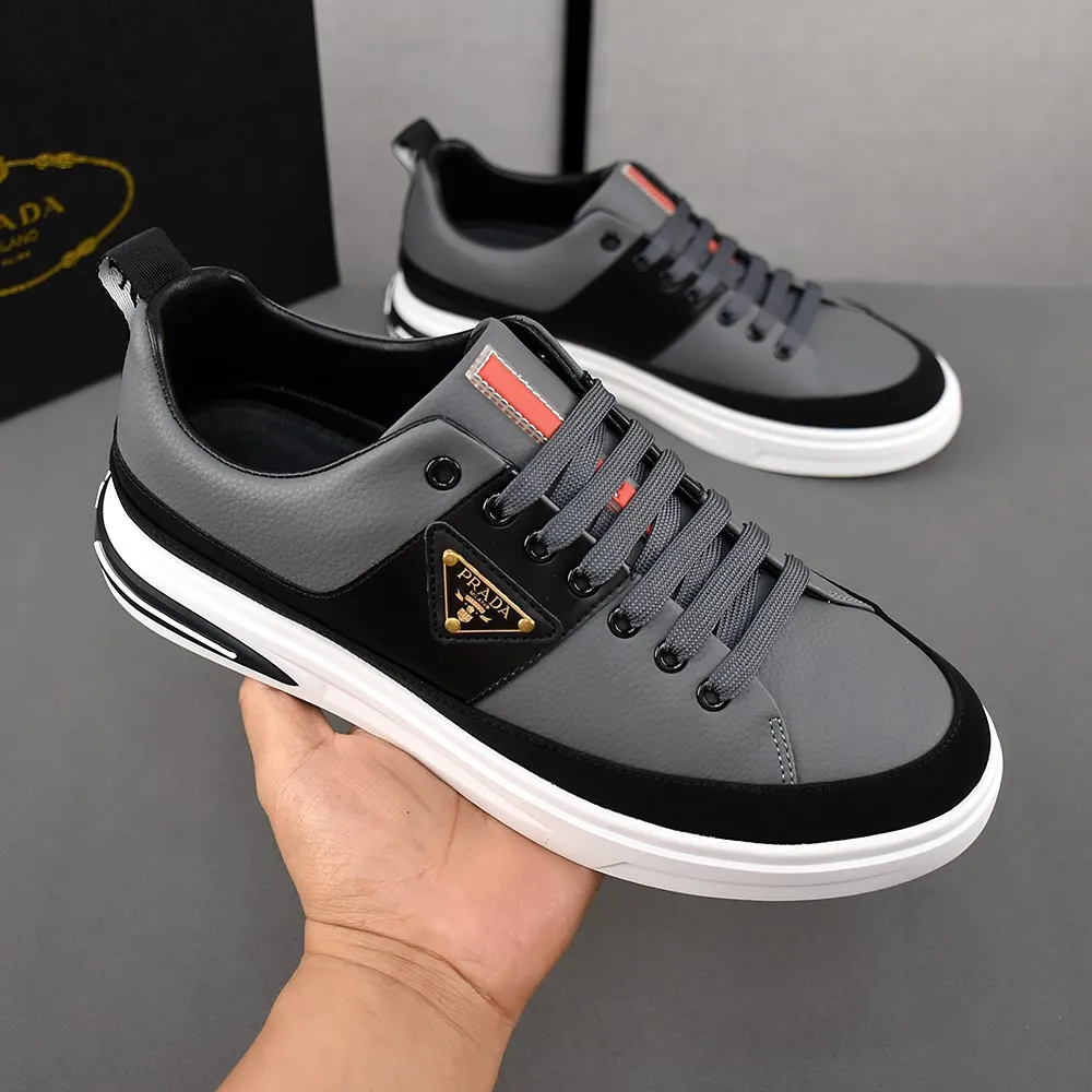PP400🌻🌻🌻【Prada·PRADA】set off the audience! An international brand that is constantly innovating. This men's casual shoe is the original version. It is made of cowhide leather at a ratio of one to one at the store. It has leather feet and rubber non-slip outsole. It is breathable and comfortable. Quality speaks for itself. 👄38-44
